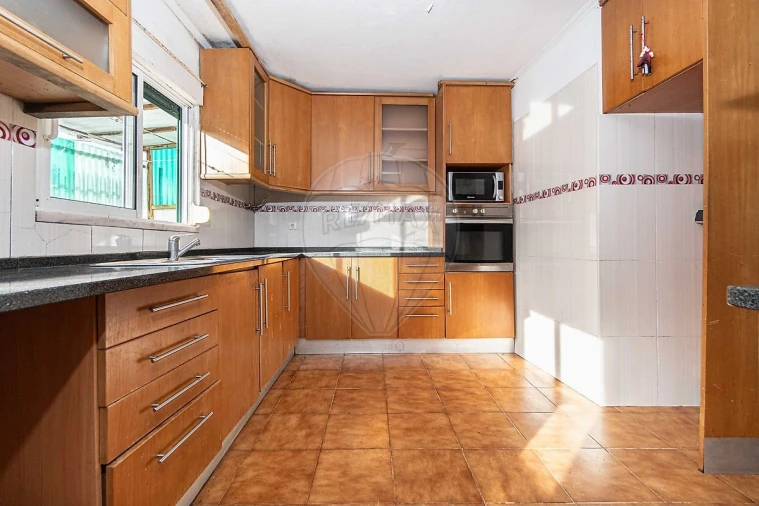 Moradia T2 para Venda em Bucelas Foto 4