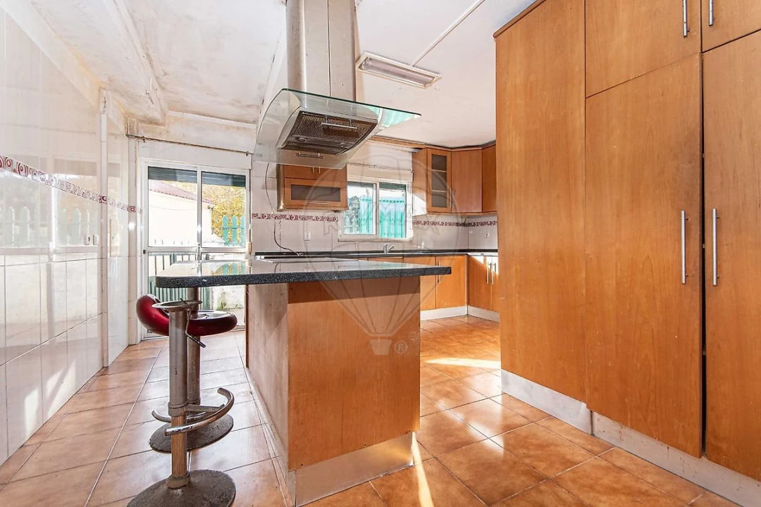 Moradia T2 para Venda em Bucelas Foto 7