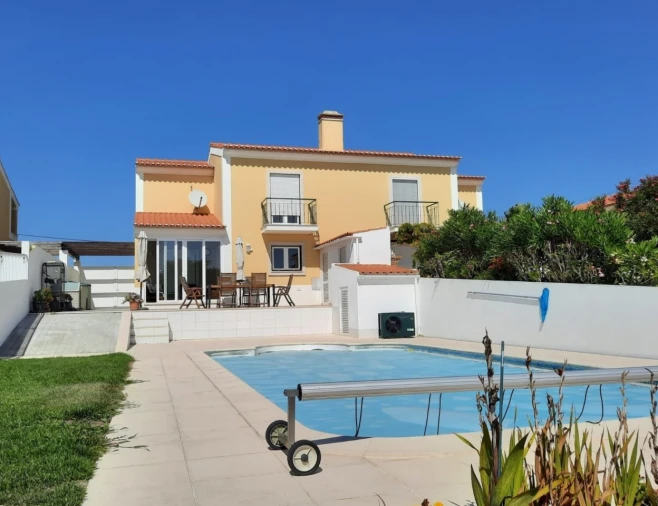 Moradia T3 para Venda em Alfeizerão Foto 3