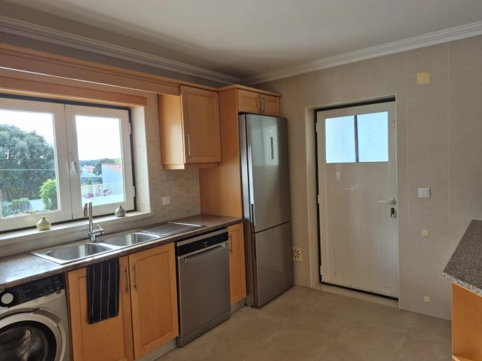 Moradia T3 para Venda em Alfeizerão Foto 8