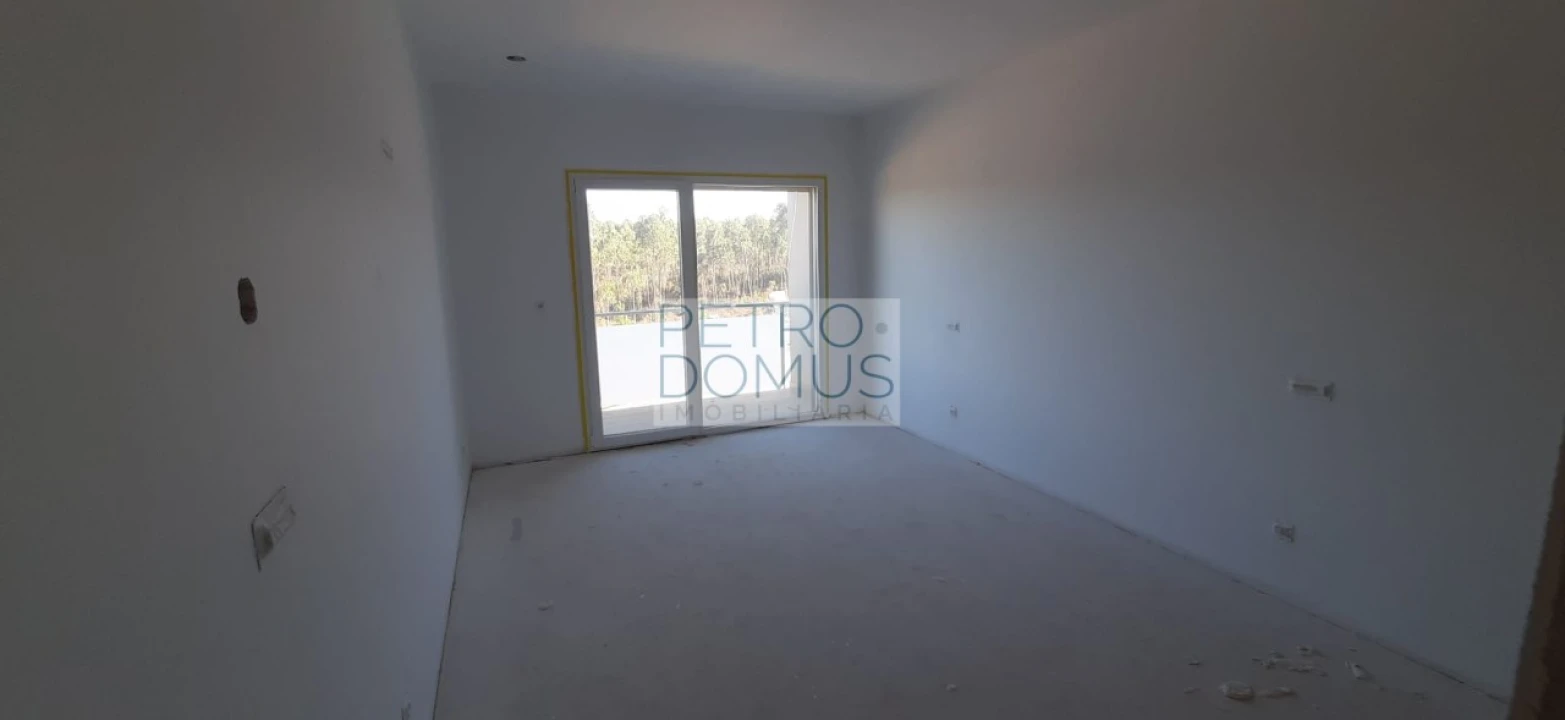 Moradia T4 para Venda em Leiria, Pousos, Barreira e Cortes Foto 13