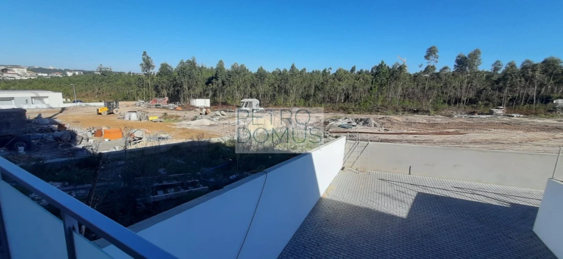 Moradia T4 para Venda em Leiria, Pousos, Barreira e Cortes Foto 8