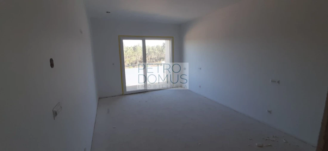 Moradia T4 para Venda em Leiria, Pousos, Barreira e Cortes Foto 13