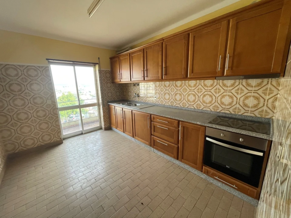 Prédio para Venda em Sé, Santa Maria e Meixedo Foto 1