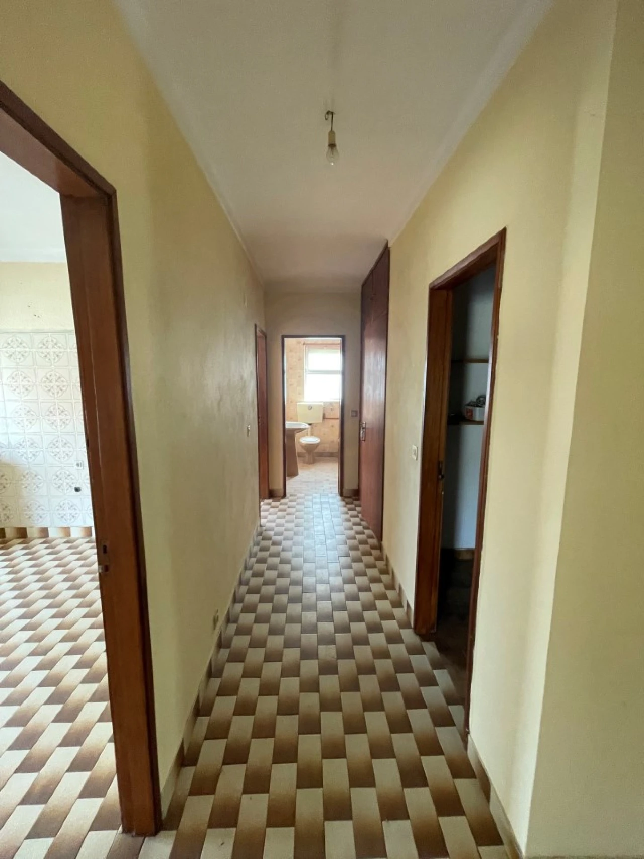 Prédio para Venda em Sé, Santa Maria e Meixedo Foto 24