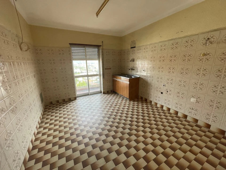 Prédio para Venda em Sé, Santa Maria e Meixedo Foto 28