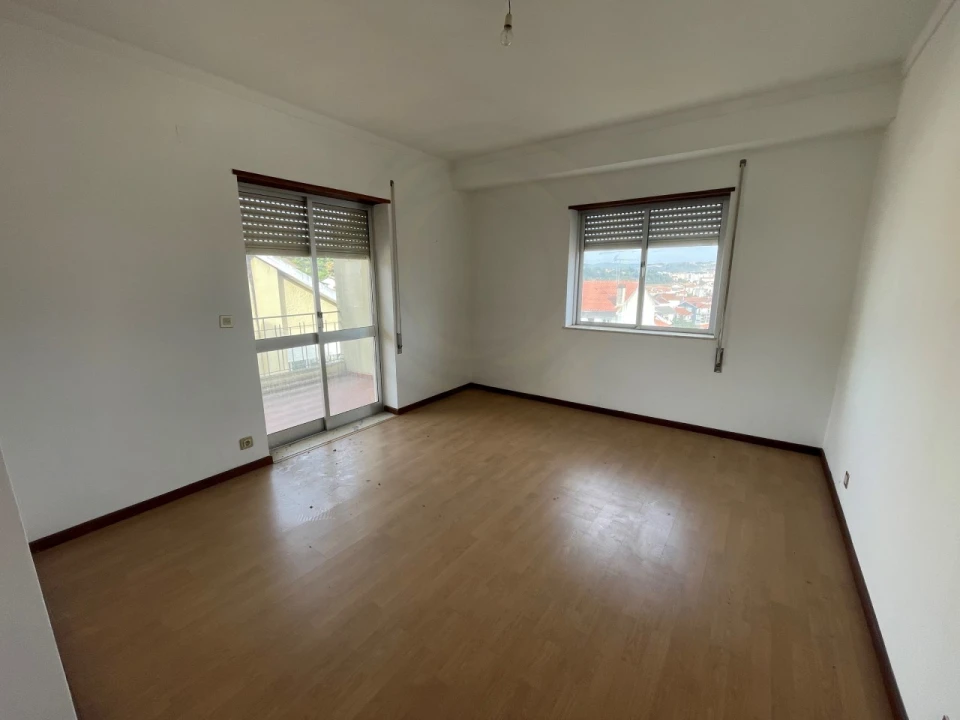 Prédio para Venda em Sé, Santa Maria e Meixedo Foto 29