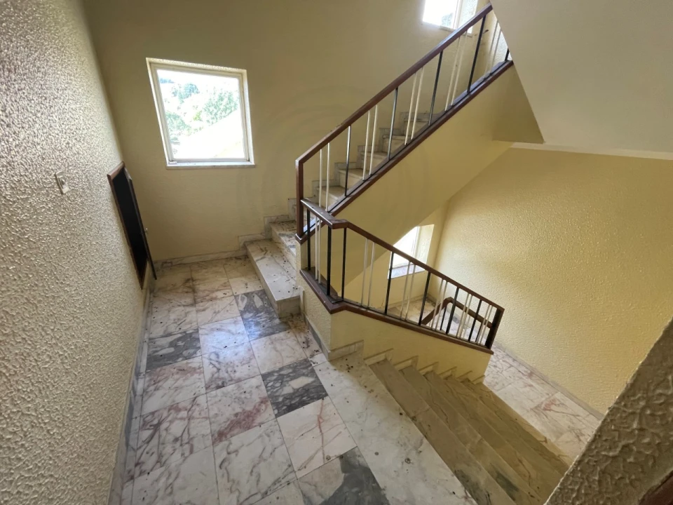 Prédio para Venda em Sé, Santa Maria e Meixedo Foto 31