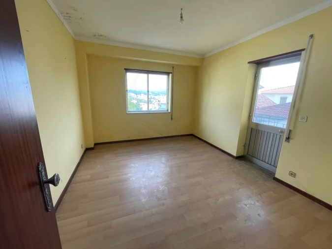 Prédio para Venda em Sé, Santa Maria e Meixedo Foto 6