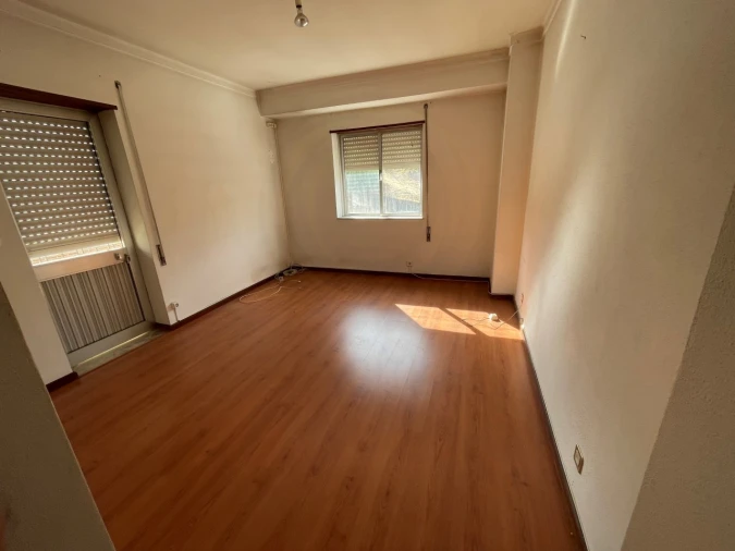 Prédio para Venda em Sé, Santa Maria e Meixedo Foto 10