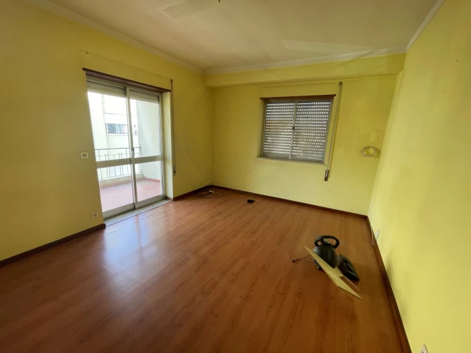 Prédio para Venda em Sé, Santa Maria e Meixedo Foto 12