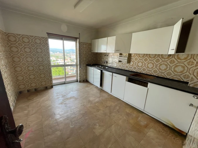 Prédio para Venda em Sé, Santa Maria e Meixedo Foto 14