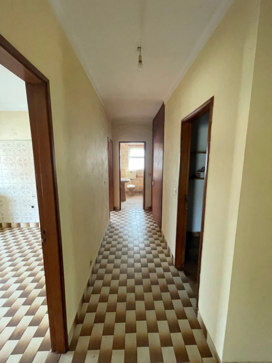 Prédio para Venda em Sé, Santa Maria e Meixedo Foto 24