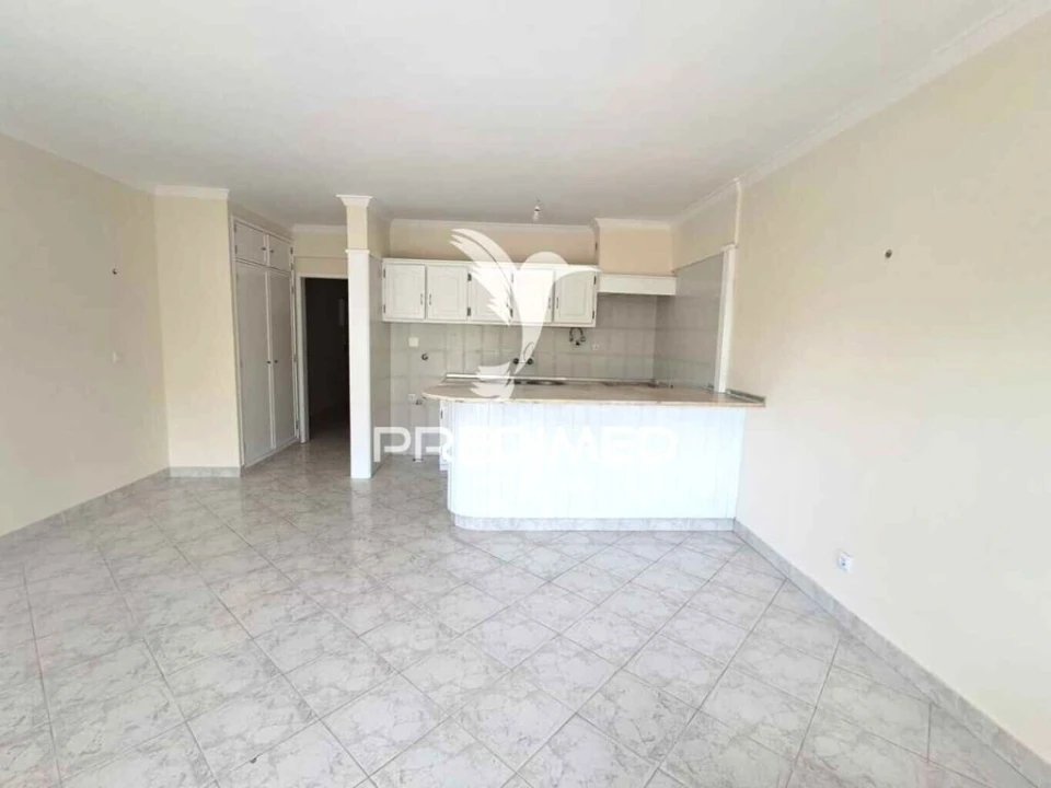 Apartamento T1 para Venda em Santa Maria e São Miguel, São Martinho, São Pedro Penaferrim Foto 5