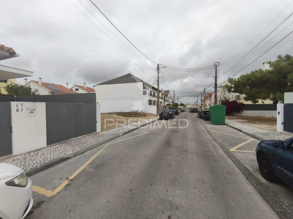 Terreno para Venda em Quinta do Conde Foto 1