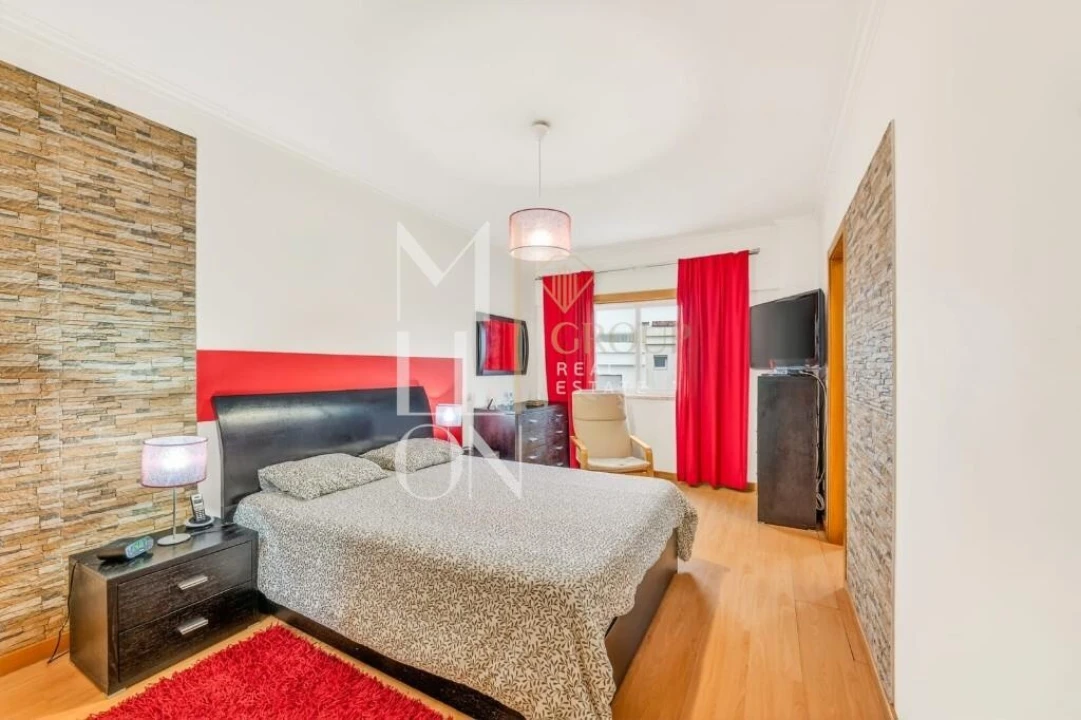 Moradia T2 para Venda em Ramada e Caneças Foto 15