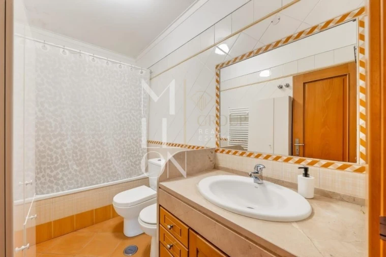 Moradia T2 para Venda em Ramada e Caneças Foto 14