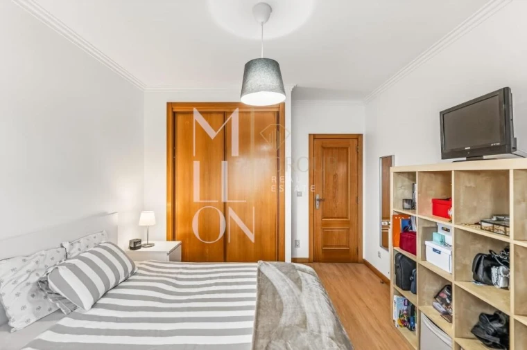 Moradia T2 para Venda em Ramada e Caneças Foto 12