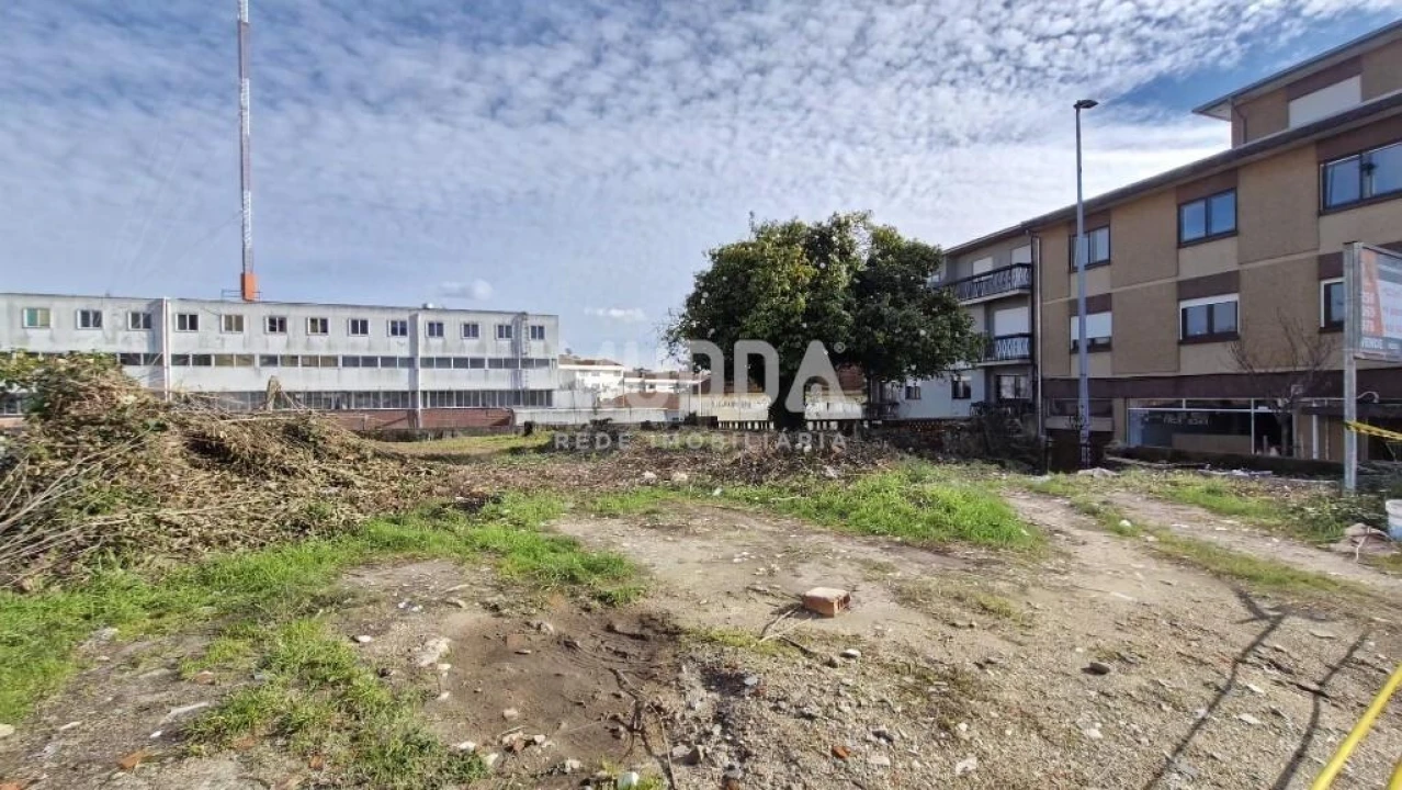 Terreno para Venda em São João da Madeira Foto 5