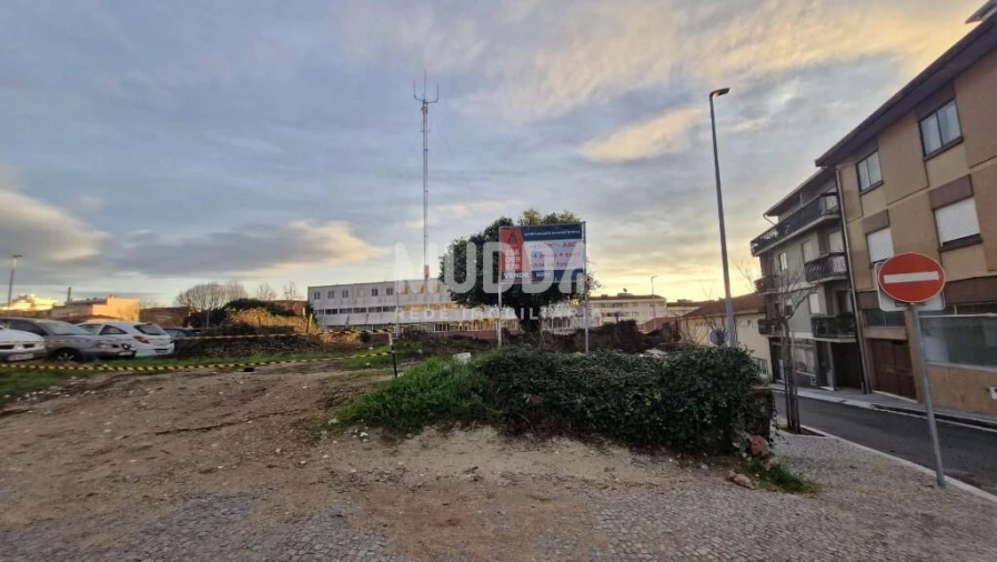 Terreno para Venda em São João da Madeira Foto 18