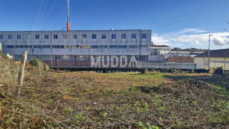 Terreno para Venda em São João da Madeira Foto 3