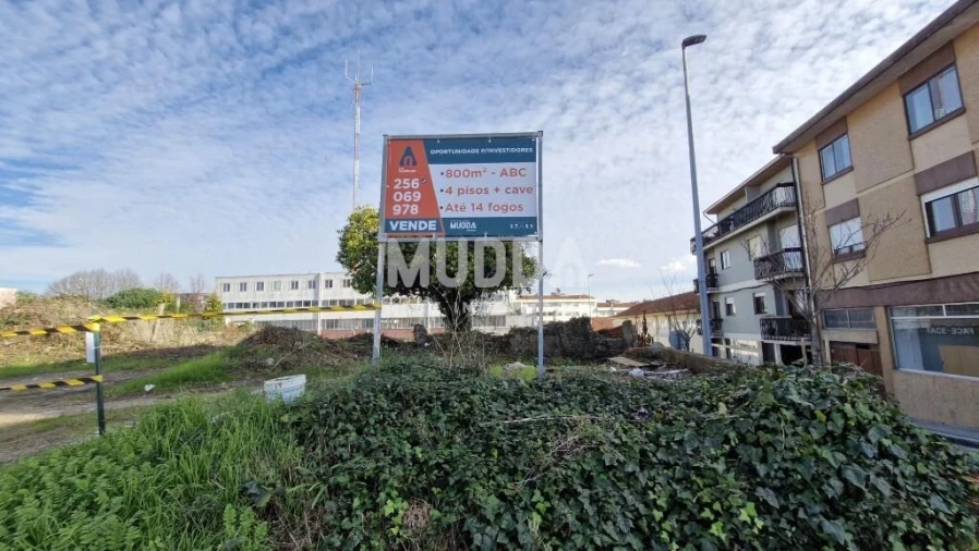 Terreno para Venda em São João da Madeira Foto 21