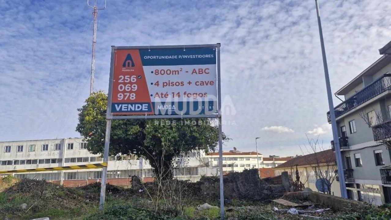 Terreno para Venda em São João da Madeira Foto 7