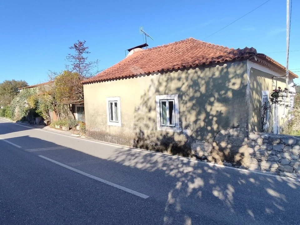 Moradia T2 para Venda em Atouguia Foto 2