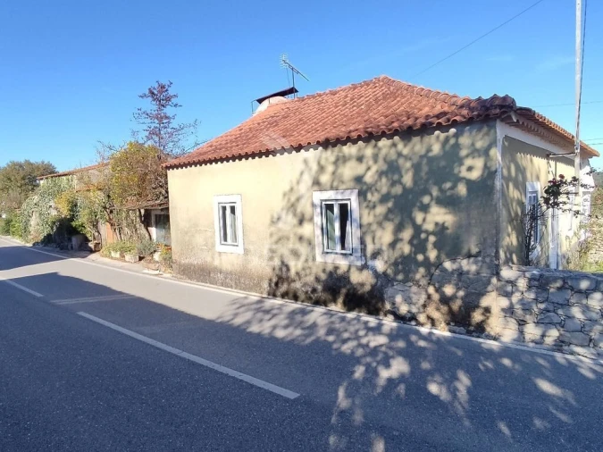 Moradia T2 para Venda em Atouguia Foto 2