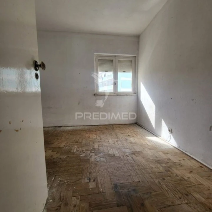 Apartamento T3 para Venda em Laranjeiro e Feijó Foto 8