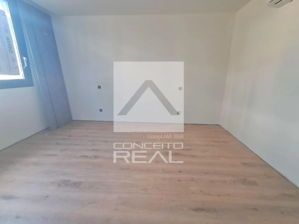 Apartamento T2 para Venda em Mafamude e Vilar do Paraíso Foto 24