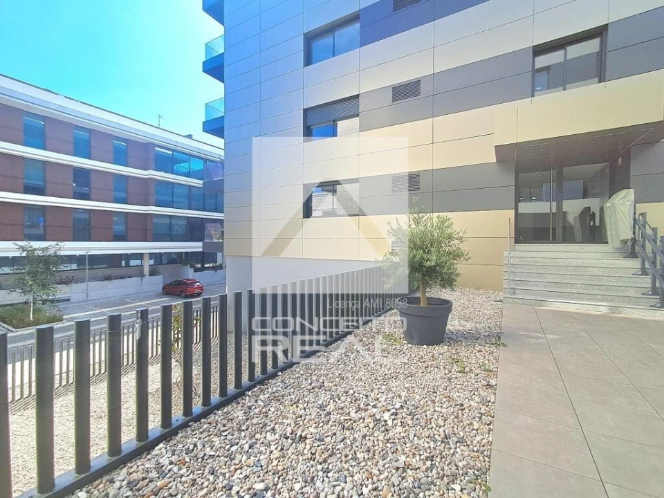 Apartamento T2 para Venda em Mafamude e Vilar do Paraíso Foto 2