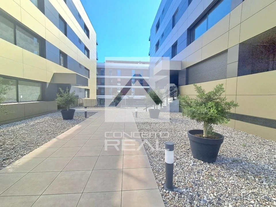 Apartamento T2 para Venda em Mafamude e Vilar do Paraíso Foto 16