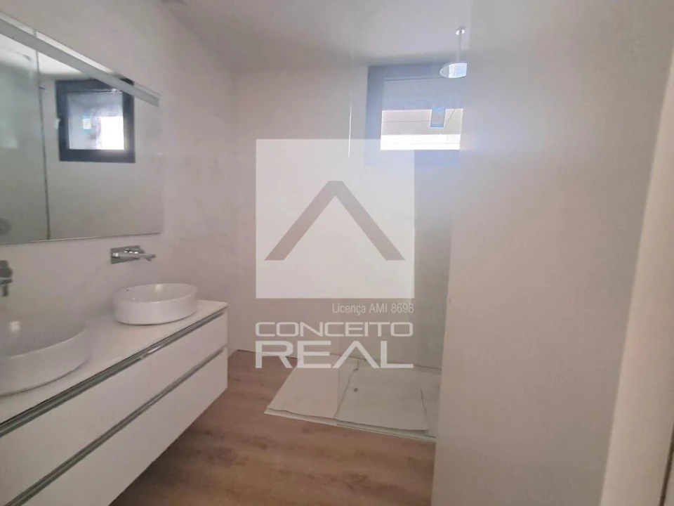 Apartamento T2 para Venda em Mafamude e Vilar do Paraíso Foto 25