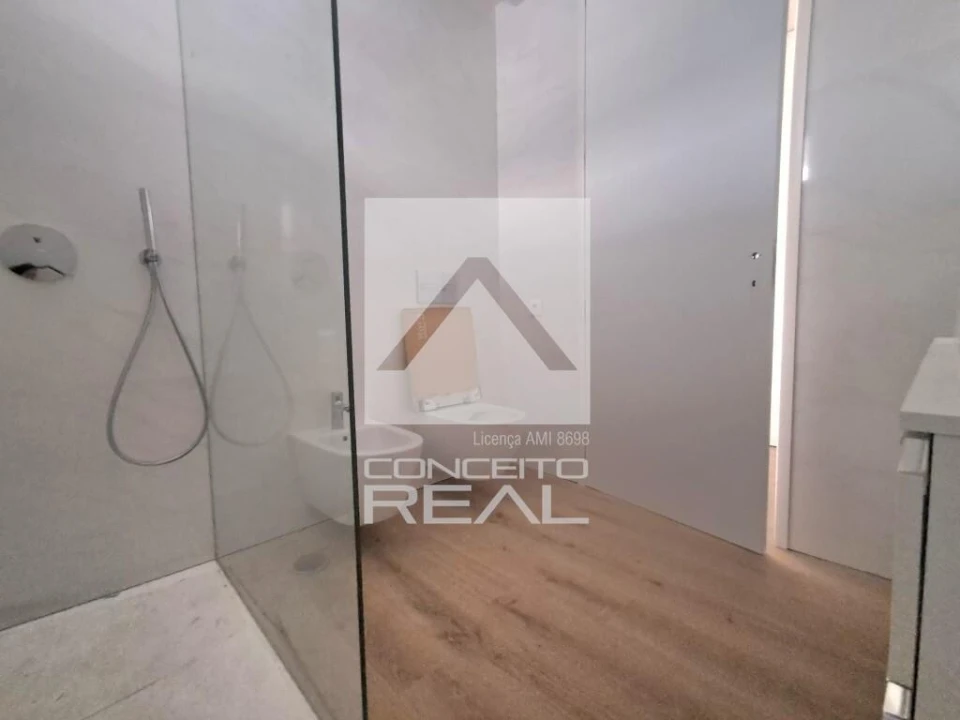 Apartamento T2 para Venda em Mafamude e Vilar do Paraíso Foto 40