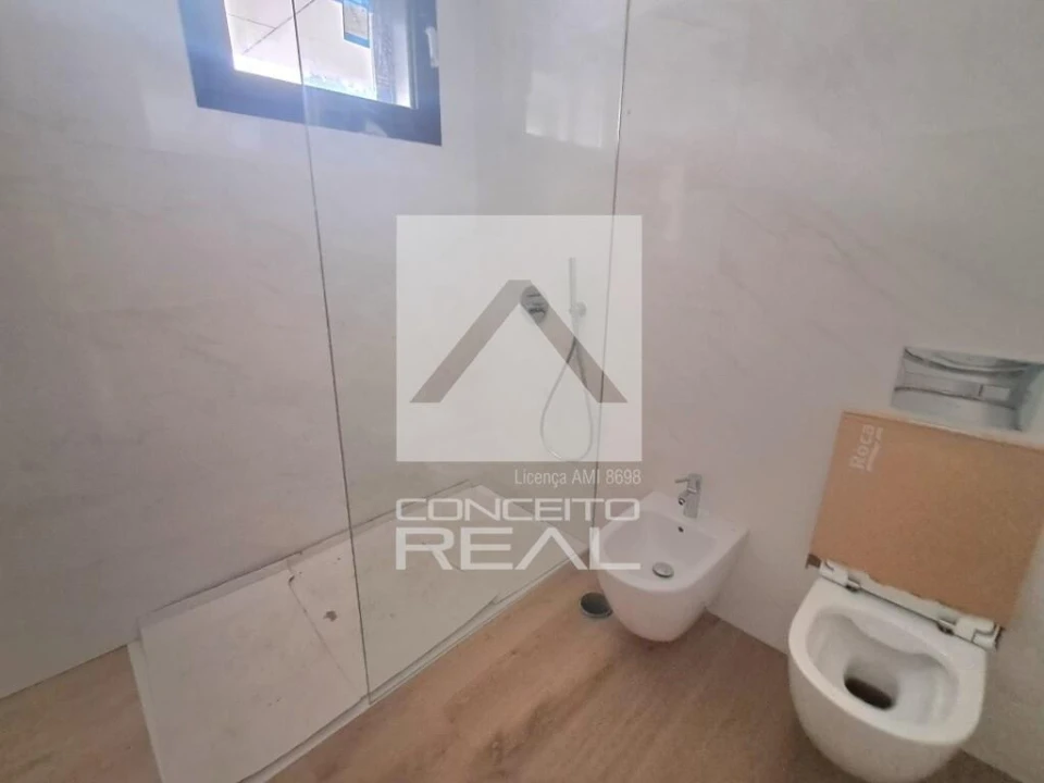 Apartamento T2 para Venda em Mafamude e Vilar do Paraíso Foto 28