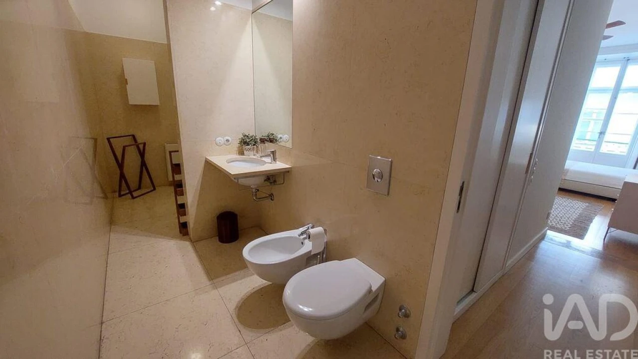 Apartamento T1 para Arrendamento em Santa Maria Maior Foto 9