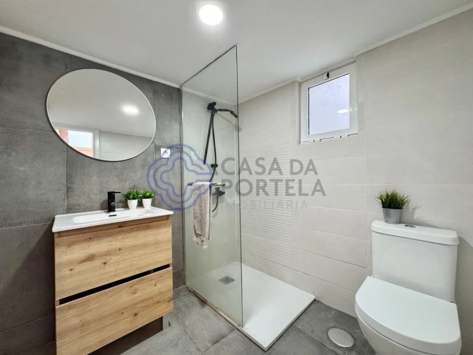 Moradia T1 para Venda em Campanhã Foto 4