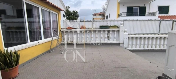 Moradia T3 para Venda em São Domingos de Rana