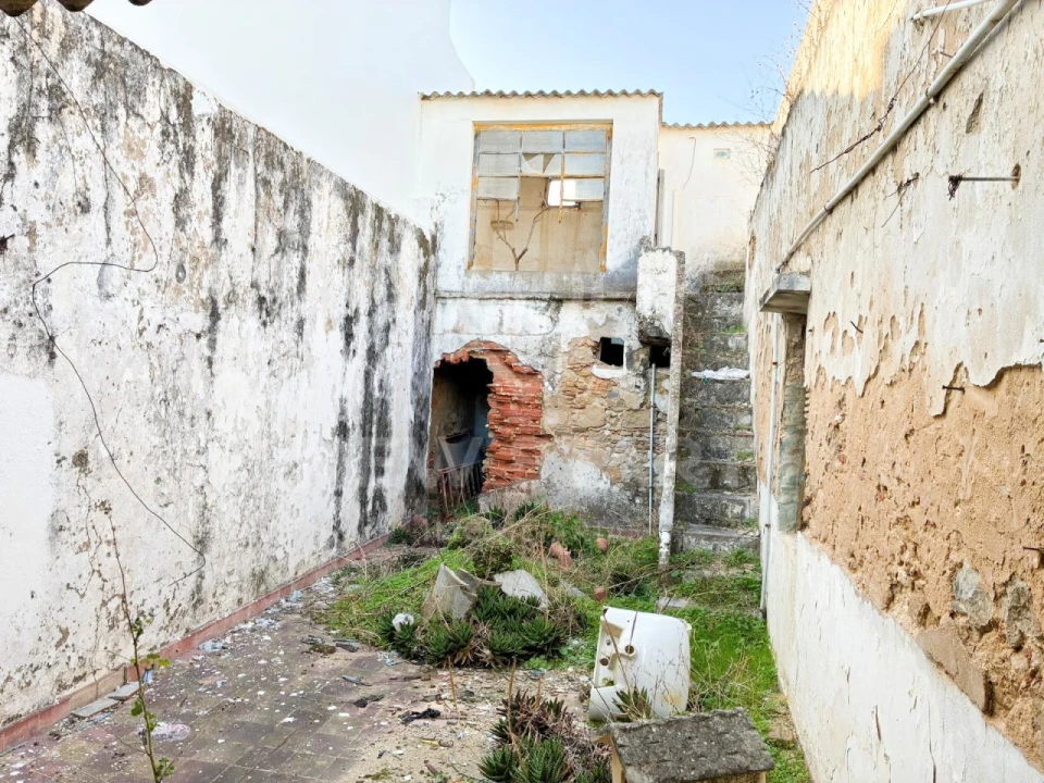 Moradia T5 para Venda em Olhão Foto 1