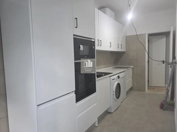 Apartamento T3 para Venda em Laranjeiro e Feijó Foto 7
