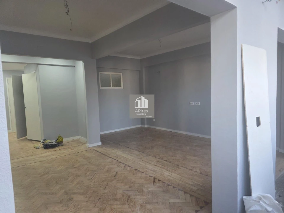 Apartamento T3 para Venda em Laranjeiro e Feijó Foto 4