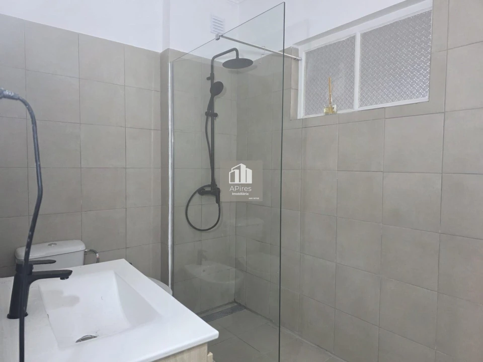 Apartamento T3 para Venda em Laranjeiro e Feijó Foto 12