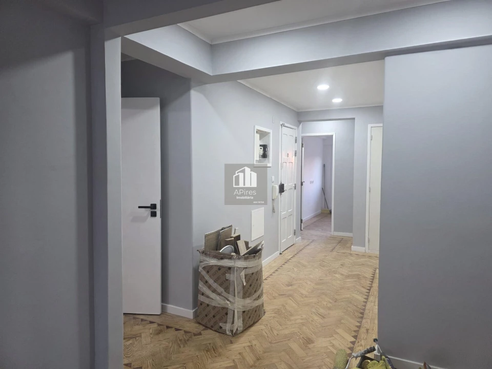 Apartamento T3 para Venda em Laranjeiro e Feijó Foto 13