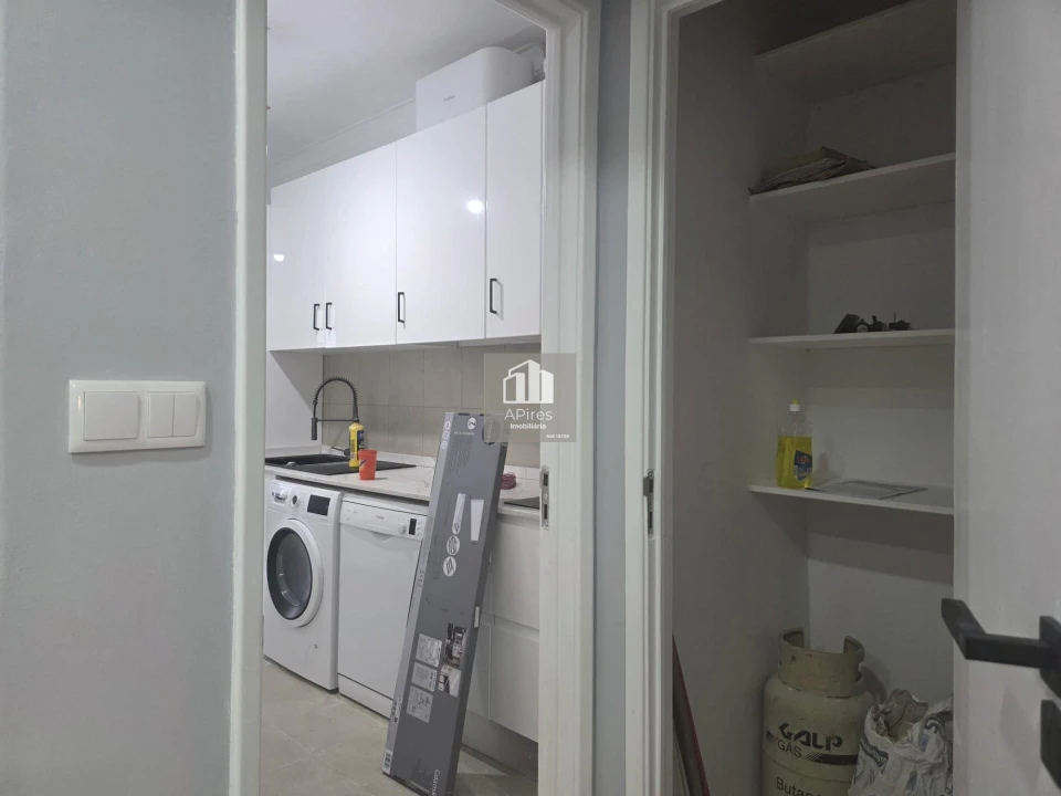 Apartamento T3 para Venda em Laranjeiro e Feijó Foto 5