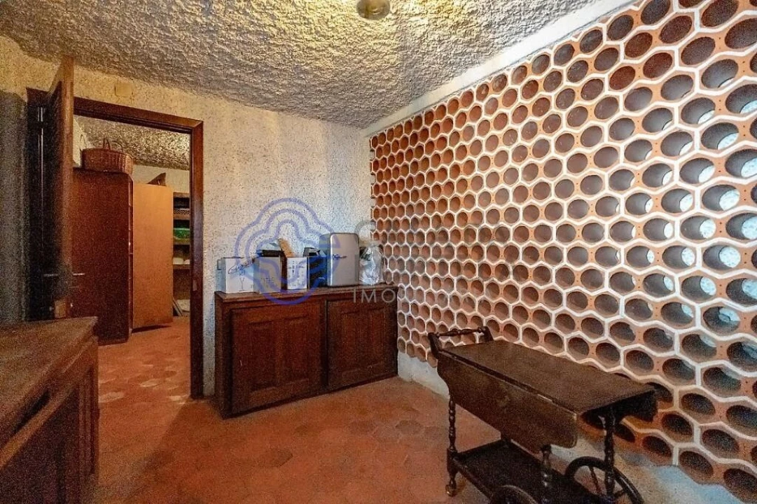 Moradia T5 para Venda em Santo Antonio dos Olivais Foto 16