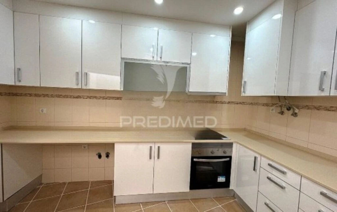Apartamento T2 para Venda em Vila Franca de Xira Foto 17