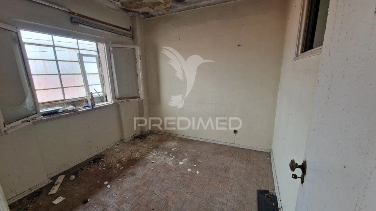 Apartamento T2 para Venda em Vila Franca de Xira Foto 5