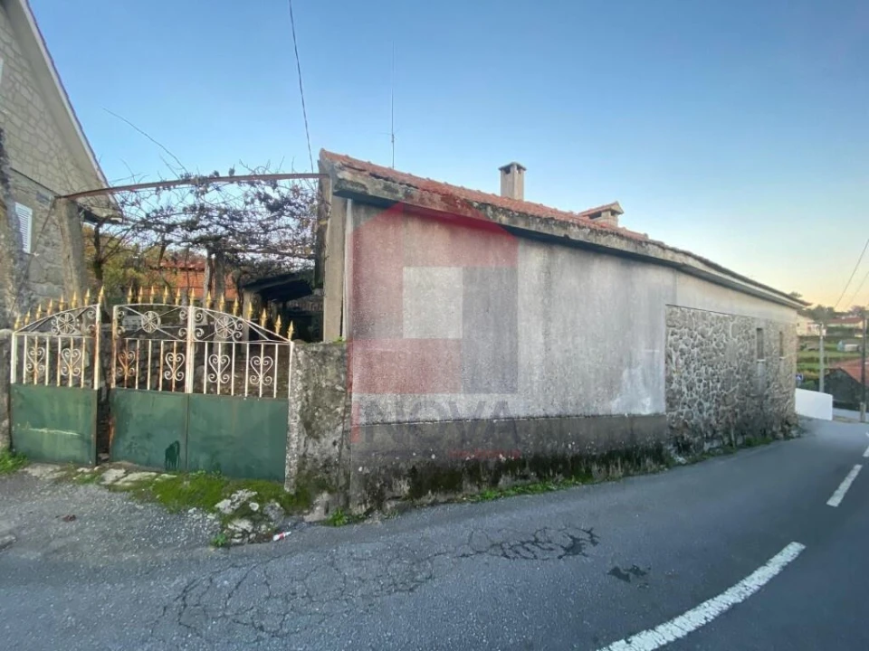 Moradia T2 para Venda em Pico de Regalados, Gondiães e Mós Foto 28