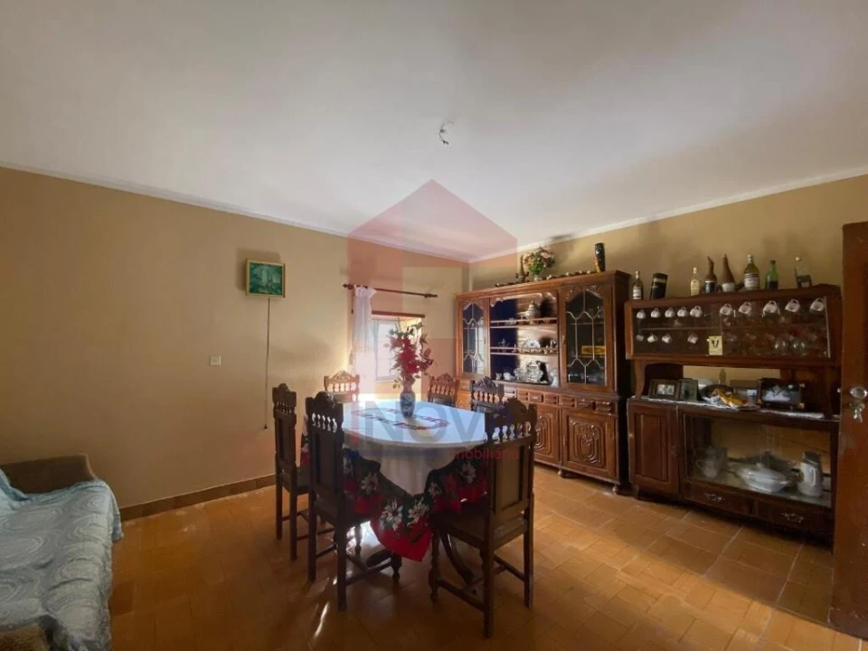 Moradia T2 para Venda em Pico de Regalados, Gondiães e Mós Foto 8